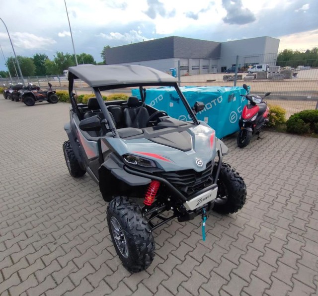cf-moto