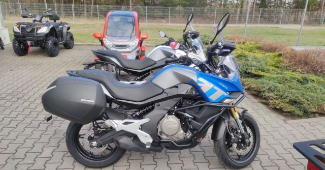 cf-moto