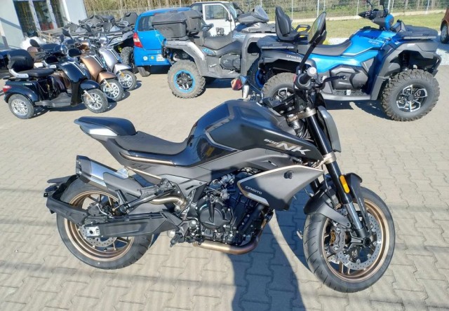 cf-moto