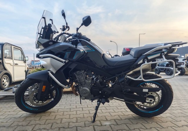 cf-moto